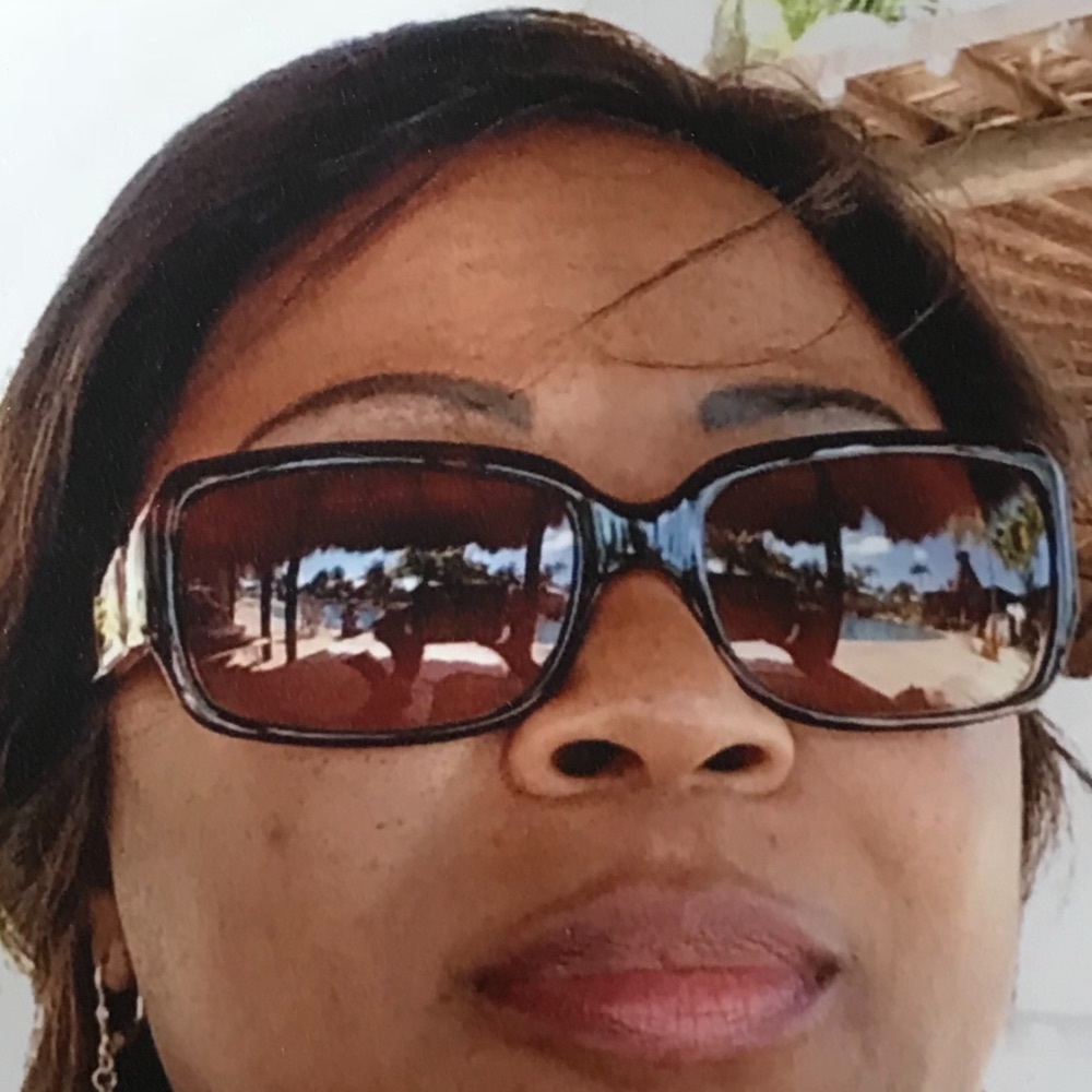 Meet your Posher, Latisa